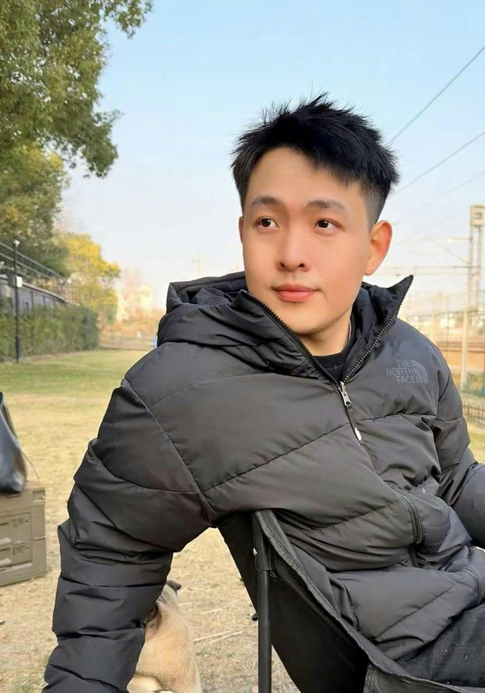 沈周平个人照片